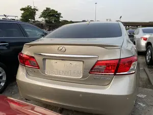 Lexus ES 350 2010 Gold