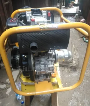 Diesel Poker Vibrator Machine