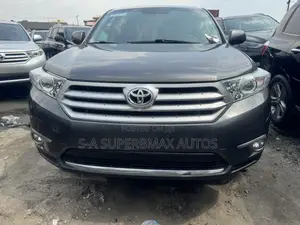 Toyota Highlander Limited 3.5l 4WD 2013 Gray