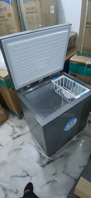 Aeon 150l Chest Freezer With Handle