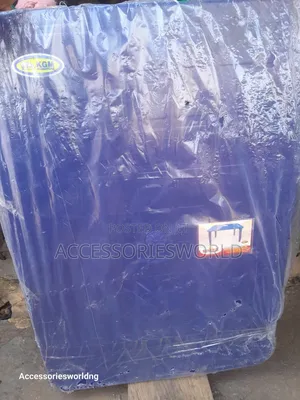 Avanti Plastic Table