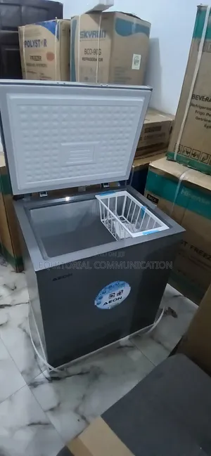 Aeon 150L Chest Freezer - Temperature Display