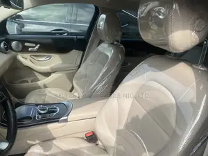 Mercedes-Benz GLC-Class 2019 Blue