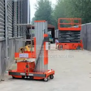 Compact Electric Self Propelled Vertical Mast Lift