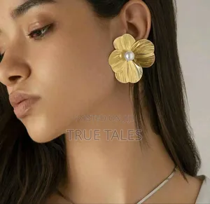 Ladies Gold Mesh Earrings Design