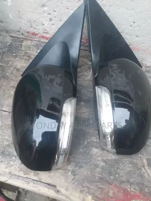 Toyota Avalon 2008 Side Mirror With Light
