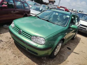 Volkswagen Golf 2006 Green