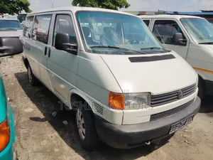 Volkswagen Transporter 2004 White