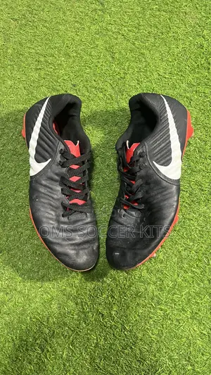 Nike Tiempo Football Boot (41)
