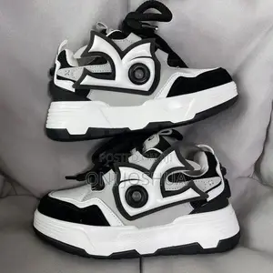 Stock Unisex Sneakers