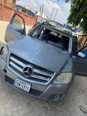 Mercedes Glk350 Front and Back Windscreen Glass Available