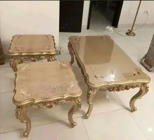Royal Center Table With 2 Stools
