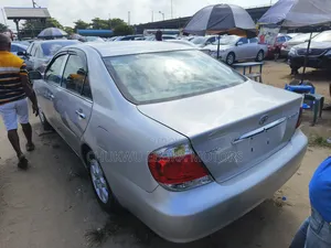 Toyota Camry LE 4dr Sedan (2.4L 4cyl 5A) 2006 Silver