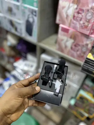  Wireless Microphone