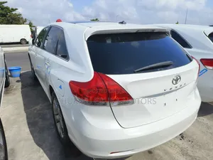 Toyota Venza V6 AWD 2012 White