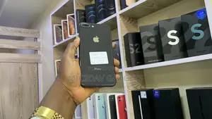Apple iPhone 8 Plus 64 GB Black
