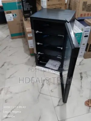 TRENDING Hisense JC-94 | Beverage Cooler