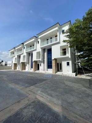 4bdrm Townhouse/Terrace in Chevron for sale