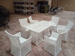 Basket Dinning Table and Chairs