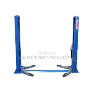 2 Post vs 4 Post Car Lifts
