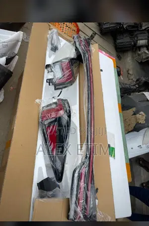 Unique Back Light With Chrome Rx350 2018 Available as Seen