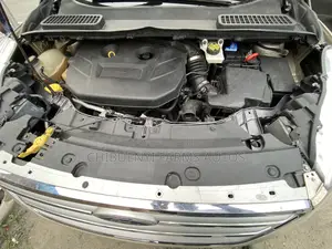 Ford Escape Titanium 4x4 2017 Gold