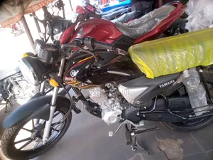 New Yamaha Crux 2022 Black