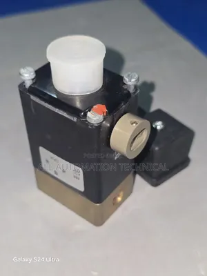 Burkert Type 0344 3/2-Way-Solenoid Valve; Servo | 00048104