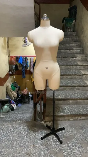 Fully Pinnable Size 12 Body Form With Detachable Short Arms