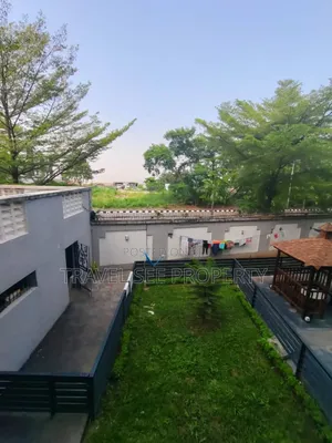 Furnished 4bdrm Duplex in Bananas Lsland for sale
