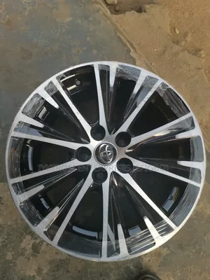 Toyota Camry 2016 18 Rim Follow Come