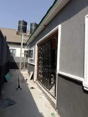 3bdrm Bungalow in City College, Karu for rent