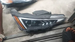 Headlamp Hyundai Elantra 2019