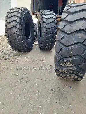 17.5-25 Boto Radial Payloaders and Caterpillar Truck Tyres