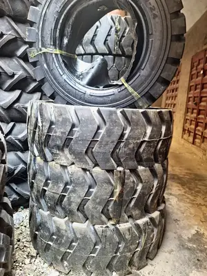 16/70-24 MAXTIRES Payloader Truck Tyres