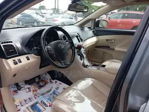 Toyota Venza V6 AWD 2011 Gray