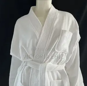 Bathrobe White ( 15,000)