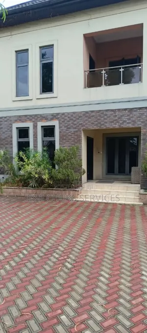4bdrm Duplex in Obio-Akpor for sale