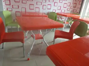 Plastic Restaurants Table and Chairs