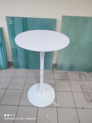 Round Bar/Corktail Table