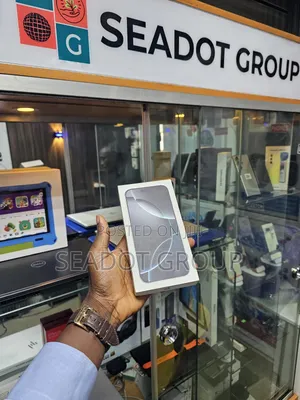 New Apple iPhone 16 Pro Max 1 TB White