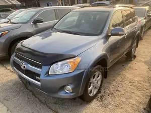 Toyota RAV4 Limited 2011 Blue