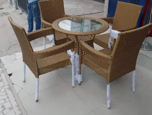 Rattan/Outdoor Dining Table Set With 4 Chairs