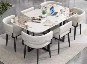 Newly Designed Highly Quality Six Seater Dining Set