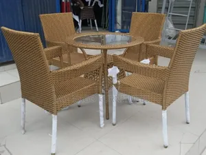 Newly Designed Highly Plastic Table With Chairs