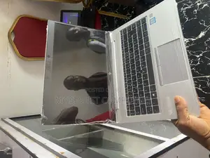 New Laptop HP EliteBook X360 1040 G5 8GB Intel Core I5 SSD 256GB