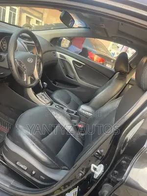 Hyundai Elantra Limited Sedan FWD (1.8L 4cyl 6A) 2013 Black