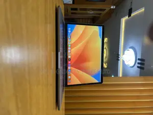 Laptop Apple MacBook Pro 2020 16GB Intel Core I5 SSD 512GB
