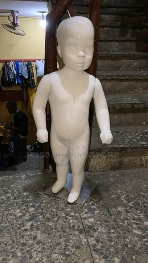 Age 1 to 2 Yrs Fibre Glossy White Kids Mannequin