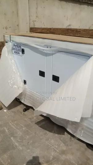 40kva Perkins Soundproof Diesel Generator 100% Copper Coil